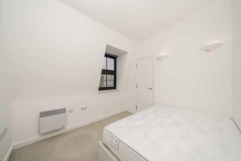 2 bedroom flat for sale, Redcross Way, London SE1