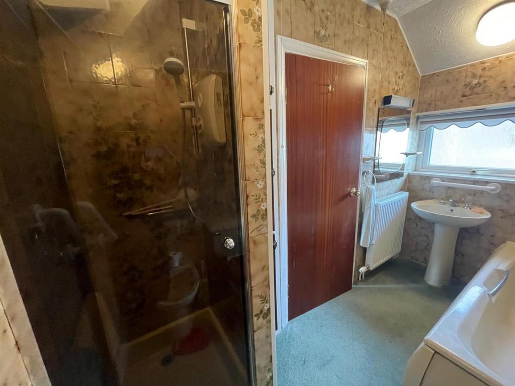 298eadaf-f7a3-46ba-ad05-11bfa8eae646.jpg