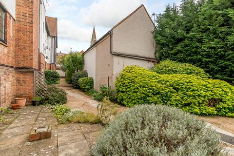 13 Queens Close, Esher, KT10 8NS