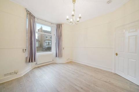 1 bedroom maisonette for sale, Fotheringham Road, Enfield EN1