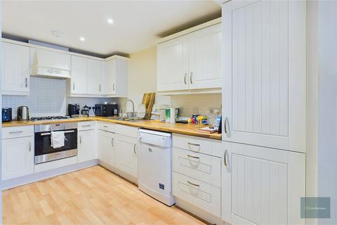 2 bedroom apartment to rent, Richmond Court, Exeter