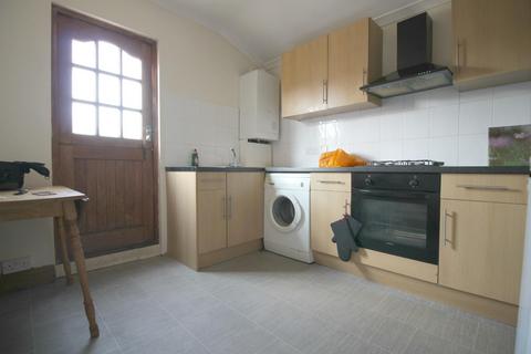 3 bedroom apartment to rent, Cedars avenue, Walthamstow E17