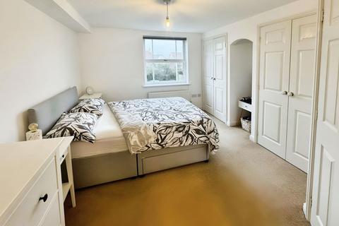 2 bedroom flat for sale, Pioneer Road, Oakhurst, Swindon, SN25 2HZ