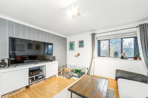 1 bedroom flat for sale, Honeysuckle Court, Westhorne Avenue, Lee, London, SE12 9HS