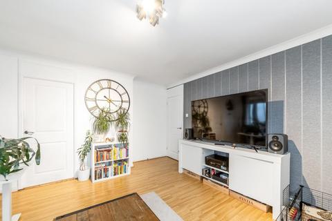 1 bedroom flat for sale, Honeysuckle Court, Westhorne Avenue, Lee, London, SE12 9HS