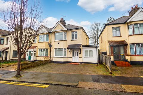 3 bedroom semi-detached house for sale, Ennismore Gardens, Southend-on-sea, SS2