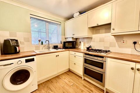 3 bedroom semi-detached house for sale, Hadrians Way, Maldon