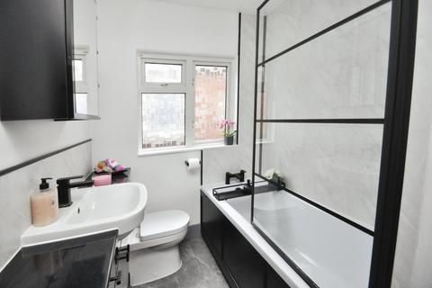 25 Shrublands Close, Chelmsford, CM2 6LR