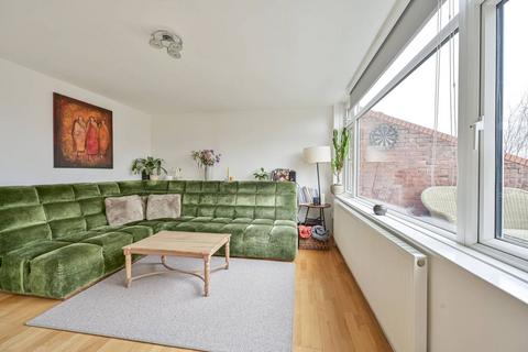 21 Murfett Close, London, SW19 6QB