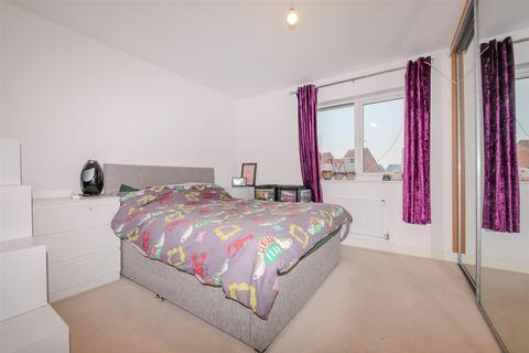 59 Falcon Drive, Didcot, OX11 6HT