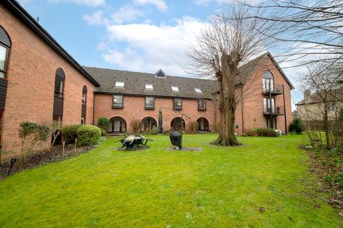 Studio for sale, Ashridge Court, Newbury, RG14