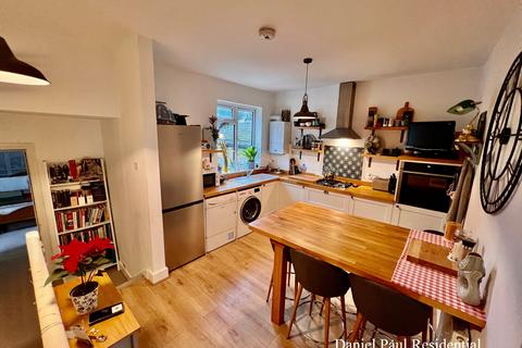 1 bedroom flat for sale, Petersfield Road