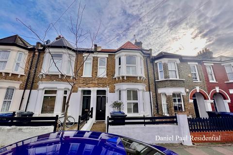 1 bedroom flat for sale, Petersfield Road