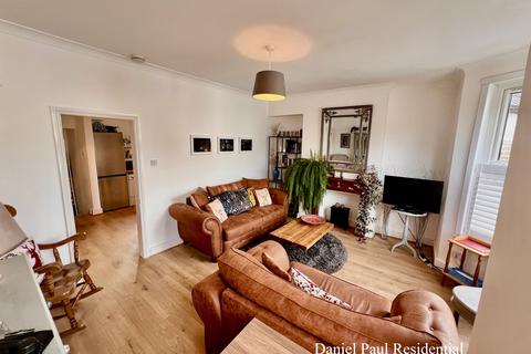 1 bedroom flat for sale, Petersfield Road