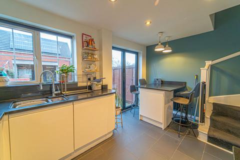 2 bedroom terraced house for sale, Tenby Close, Newport, NP10