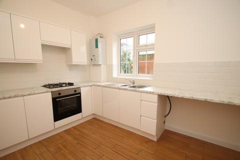 3 bedroom semi-detached house to rent, Hawstead Lane, Chelsfield, BR6