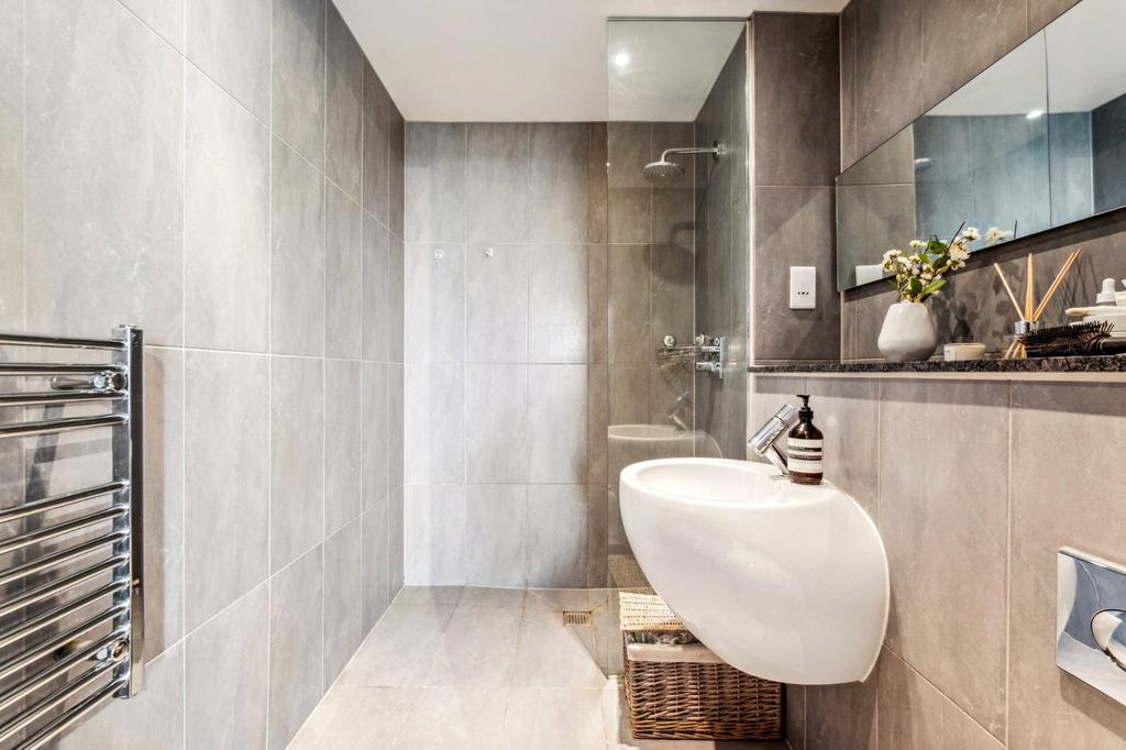 Ensuite