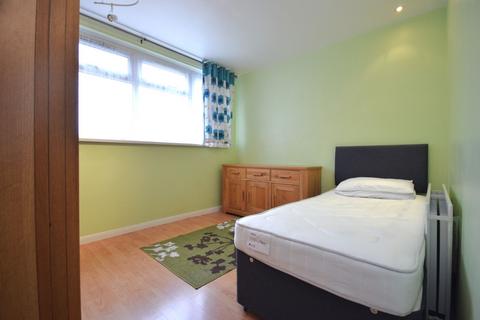 3 bedroom terraced house to rent, East Acton Lane, London W3 7HD