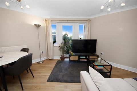 2 bedroom flat for sale, St. Matthews Gardens, Cambridge CB1