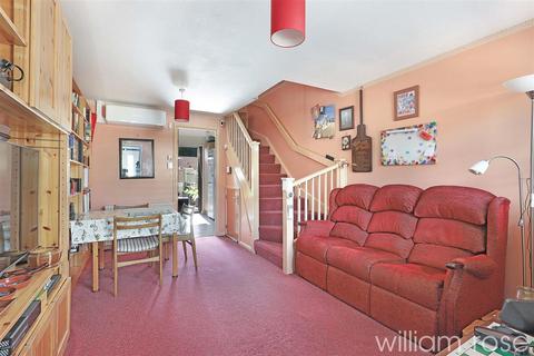 2 bedroom terraced house for sale, Chapelmount Road, Woodford Green IG8