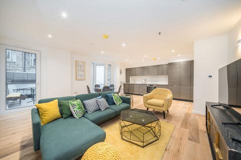 3 bedroom flat for sale, Powell Road, London E5