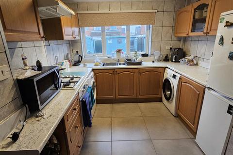 3 bedroom semi-detached house for sale, Leverton Road, Retford DN22