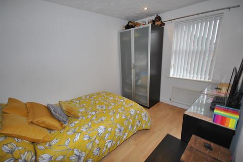 4 Ditchford Close, Wootton, Northampton, NN4 6AY