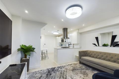 3 bedroom terraced house for sale, Brookfield Drive, Essex SS17