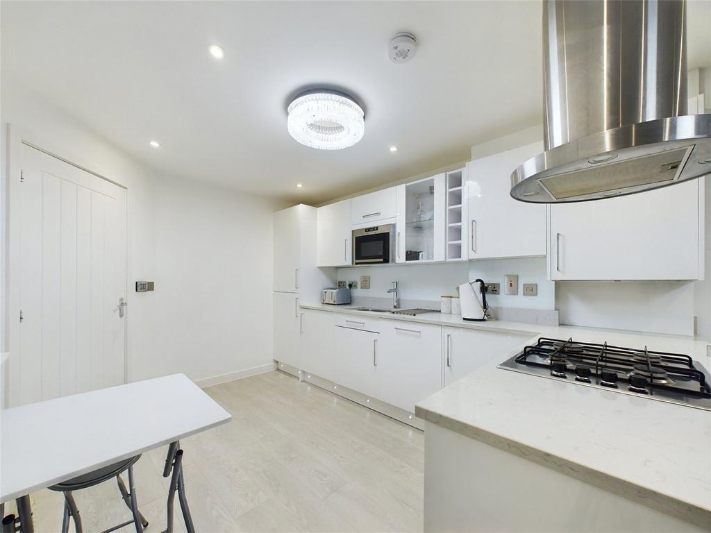Kitchen/Living Area