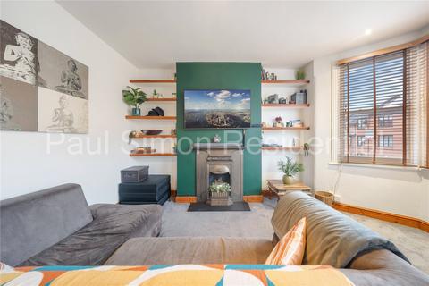 2 bedroom apartment for sale, Allison Road, Harringay, London, N8