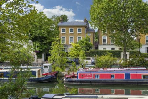 Maida Avenue, Little Venice, W2