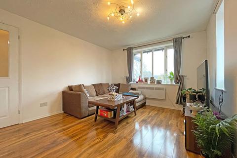 1 bedroom flat for sale, Hirondelle Close, Duston, NN5