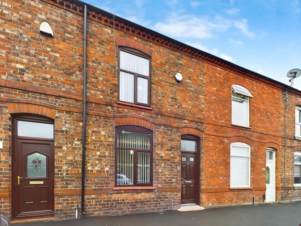 Northumberland Street, Wigan, WN1 2 bed terraced house - £105,000