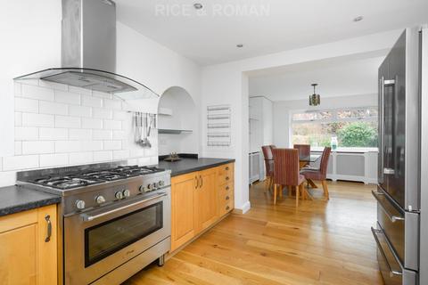 undefined, Foxlake Road, West Byfleet KT14