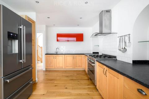 undefined, Foxlake Road, West Byfleet KT14