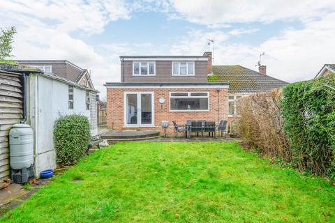 11 Foxlake Road, Byfleet, West Byfleet, KT14 7PW