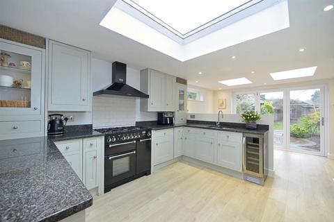 Airedale Cottage Barton Road, Bramley, Guildford, GU5 0EA