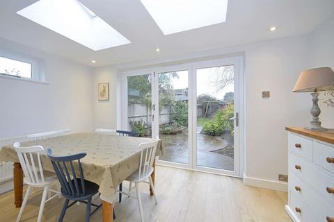 Airedale Cottage Barton Road, Bramley, Guildford, GU5 0EA