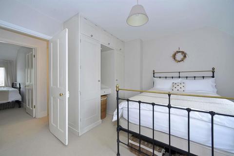 Airedale Cottage Barton Road, Bramley, Guildford, GU5 0EA
