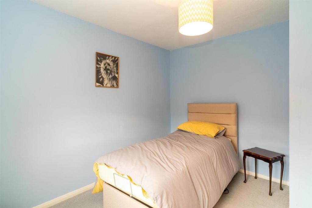 011-124 Ashley Drive.jpg