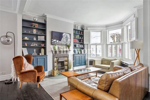 77 Woodside Gardens, London, N17 6UN