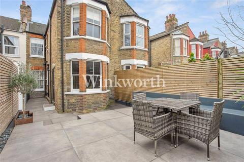 77 Woodside Gardens, London, N17 6UN