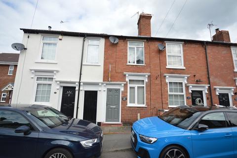 3 bedroom terraced house to rent, Broad Street, Kingswinford