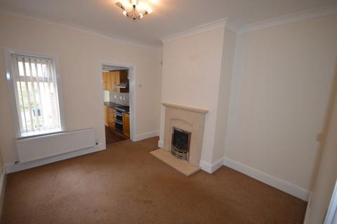 3 bedroom terraced house to rent, Broad Street, Kingswinford