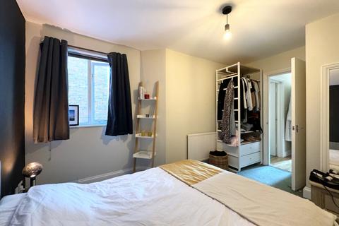 2 bedroom apartment to rent, Essex Road, Islington