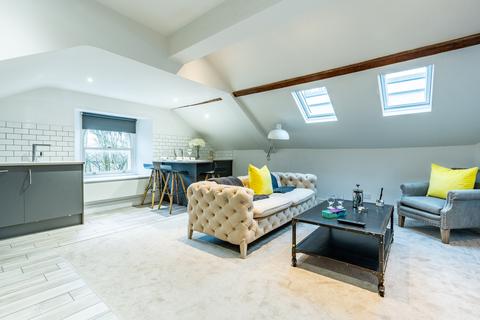 2 bedroom flat for sale, Parklands, Bristol BS8