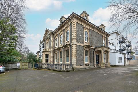 2 bedroom flat for sale, Parklands, Bristol BS8