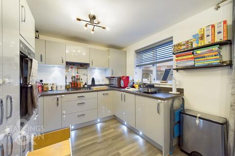 3 bedroom semi-detached house for sale, Tern Drive, Sprowston, Norwich