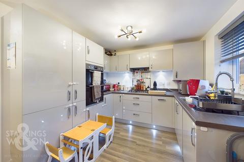 3 bedroom semi-detached house for sale, Tern Drive, Sprowston, Norwich