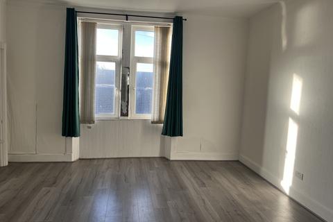 2 bedroom flat to rent, Kirkwood Place, Girvan KA26